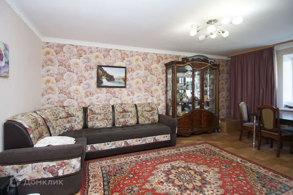 Продаётся 6-комнатная квартира, 107.2 м²