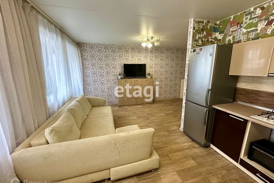 Продаётся 4-комнатная квартира, 83.9 м²