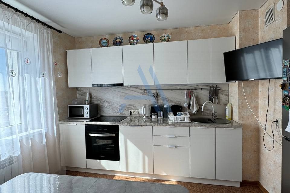 Продаётся 1-комнатная квартира, 39.7 м²