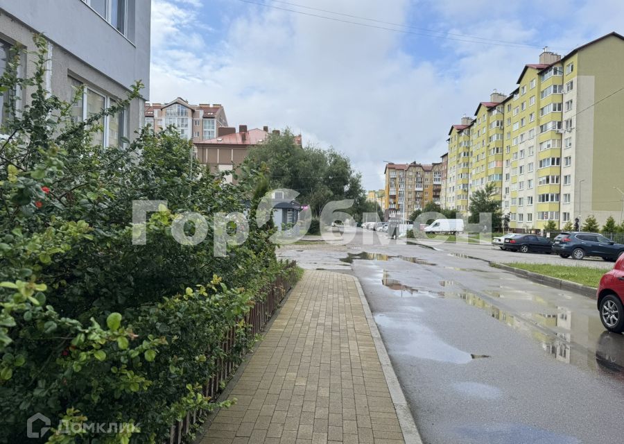 Продаётся 4-комнатная квартира, 82.3 м²