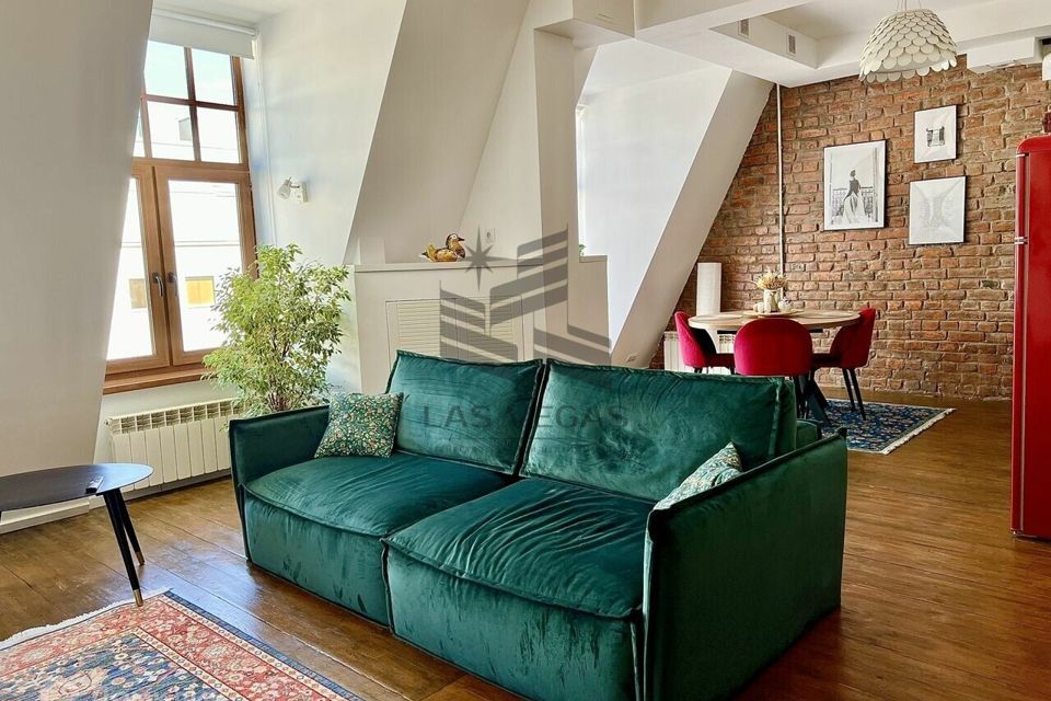 Сдаётся 2-комнатная квартира, 74 м²