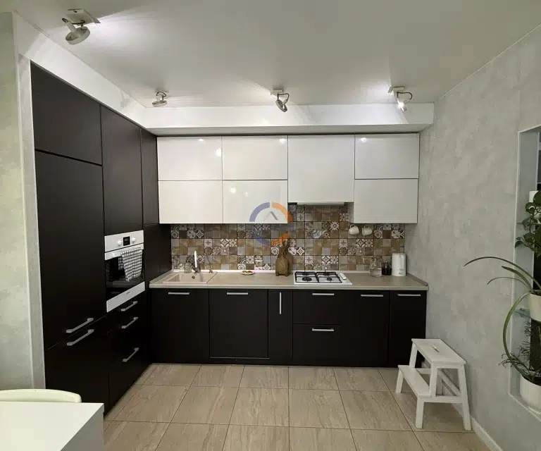 Продаётся 3-комнатная квартира, 90 м²
