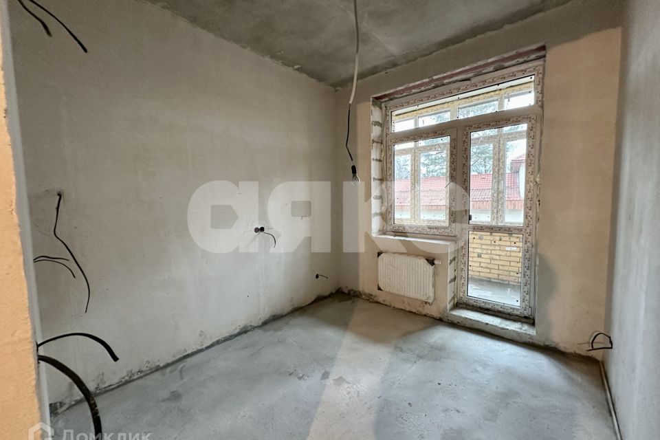 Продаётся 1-комнатная квартира, 42 м²