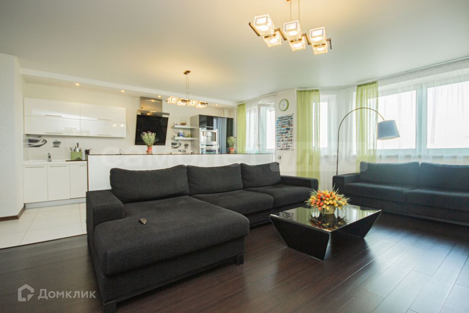 Продаётся 3-комнатная квартира, 103.2 м²