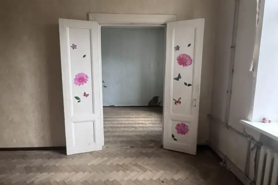Продаётся 4-комнатная квартира, 98 м²