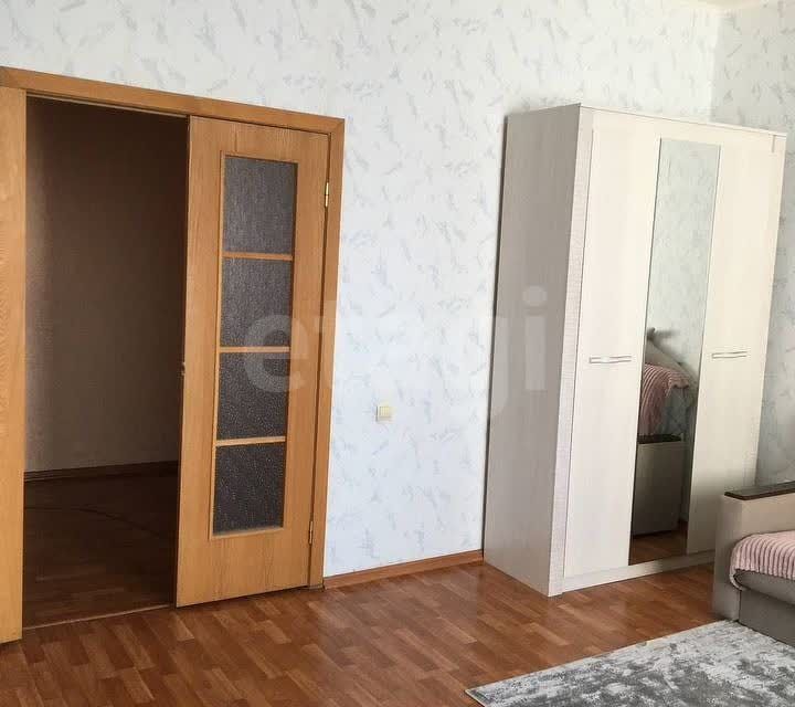 Продаётся 1-комнатная квартира, 53 м²