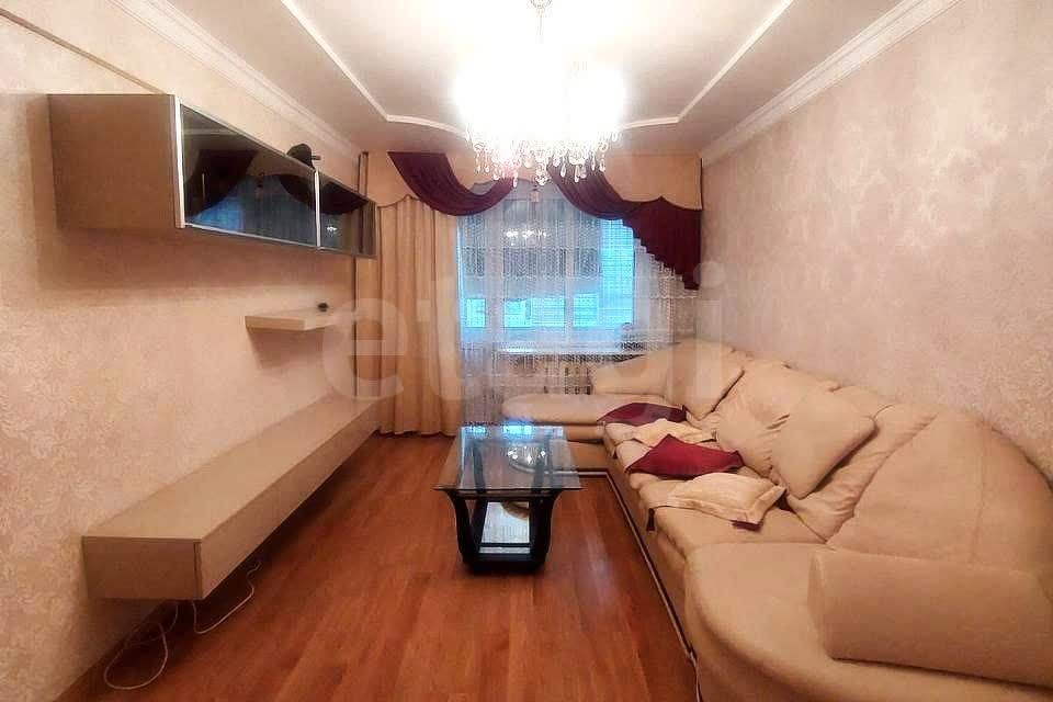 Продаётся 3-комнатная квартира, 61.4 м²