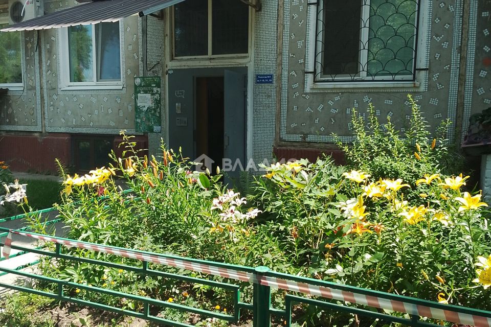 Продаётся 3-комнатная квартира, 50.3 м²
