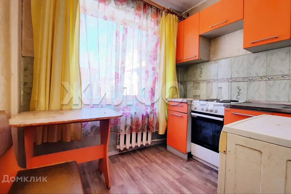 Продаётся 3-комнатная квартира, 49.4 м²