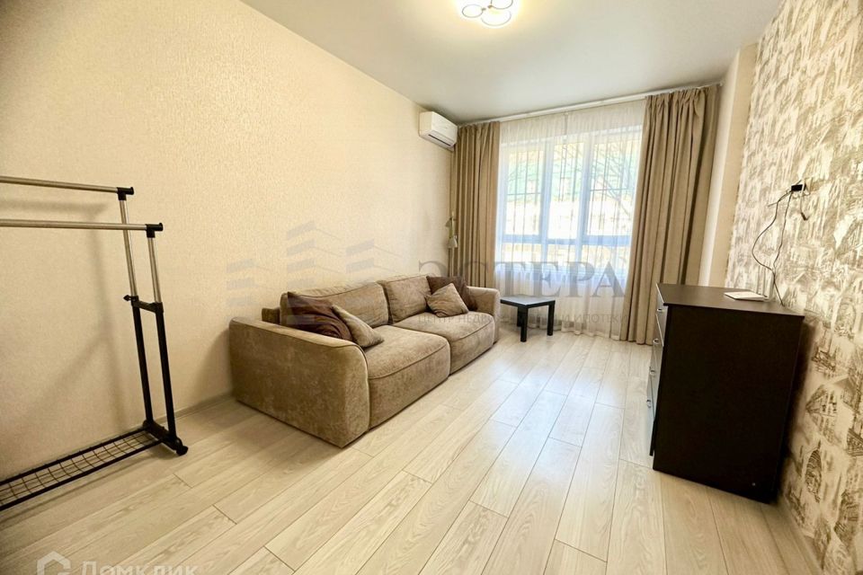 Продаётся 1-комнатная квартира, 40.3 м²