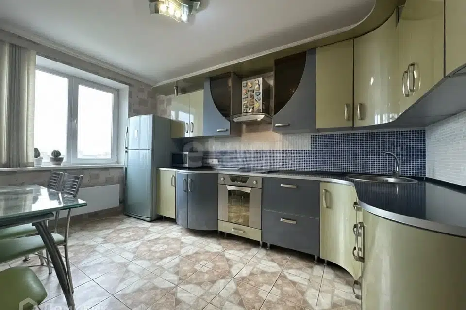 Продаётся 3-комнатная квартира, 94.4 м²
