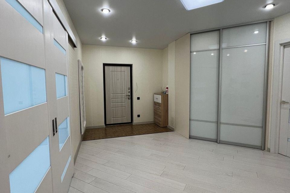 Продаётся 3-комнатная квартира, 106 м²