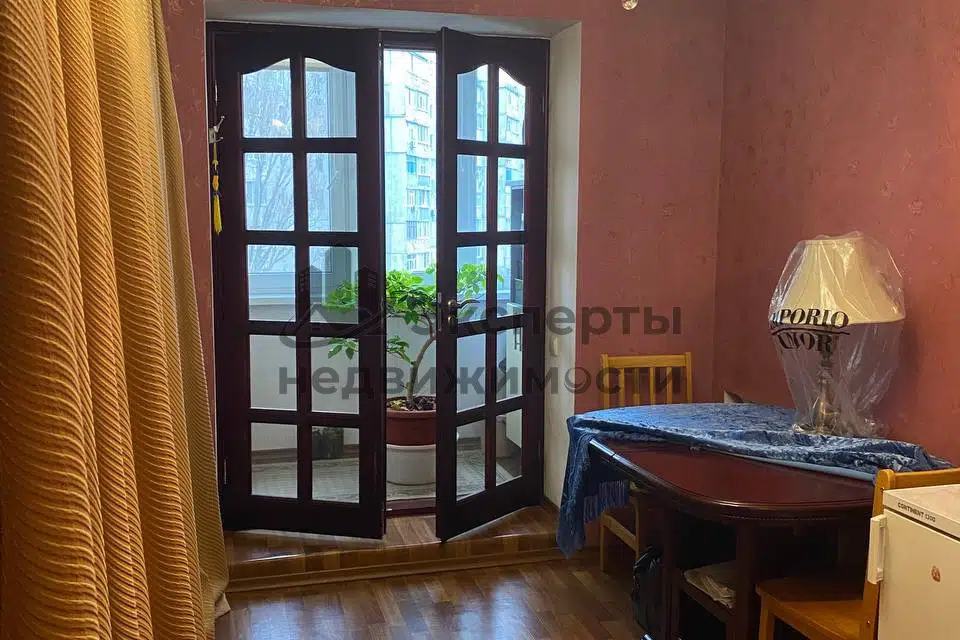 Продаётся 4-комнатная квартира, 83 м²