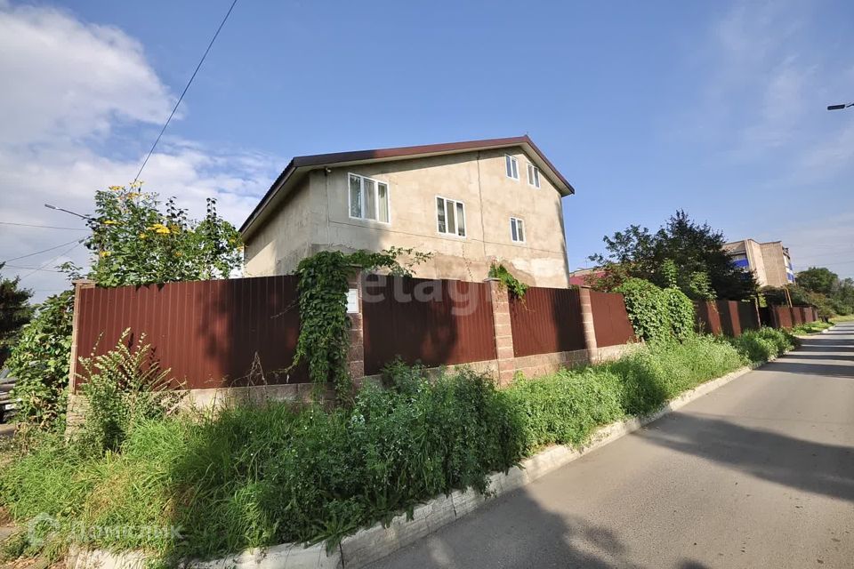 Продаётся 3-этажный дом, 168.3 м²