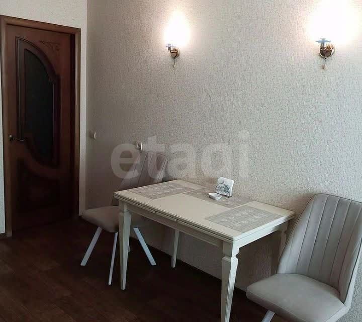 Продаётся 1-комнатная квартира, 43.7 м²