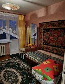 Продаётся 4-комнатная квартира, 59.7 м²