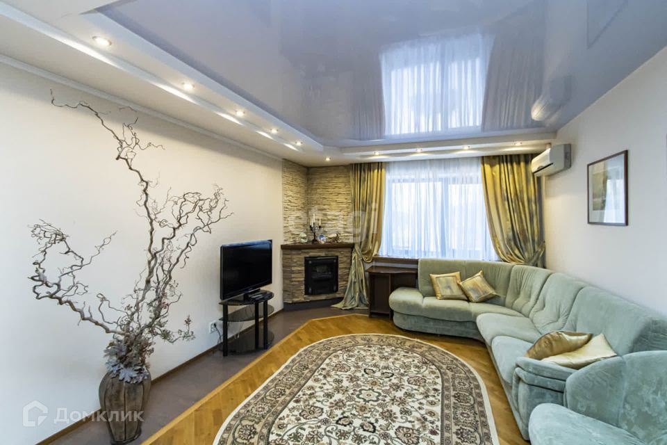 Сдаётся 2-комнатная квартира, 83 м²