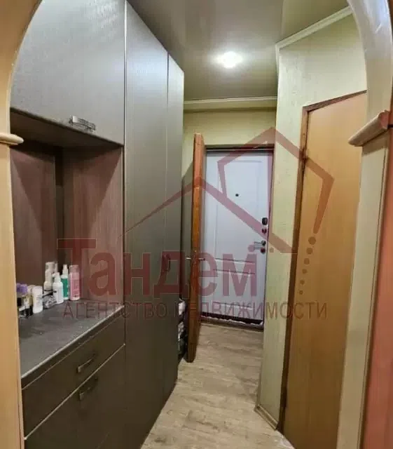 Продаётся 3-комнатная квартира, 40.7 м²