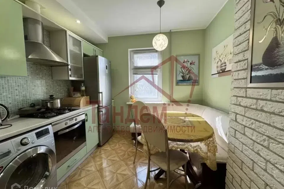 Продаётся 4-комнатная квартира, 85 м²