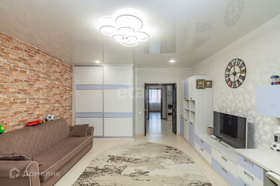 Продаётся 2-комнатная квартира, 90 м²