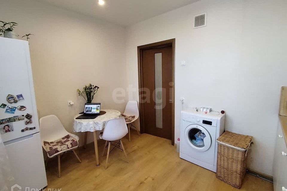 Продаётся 1-комнатная квартира, 39.8 м²