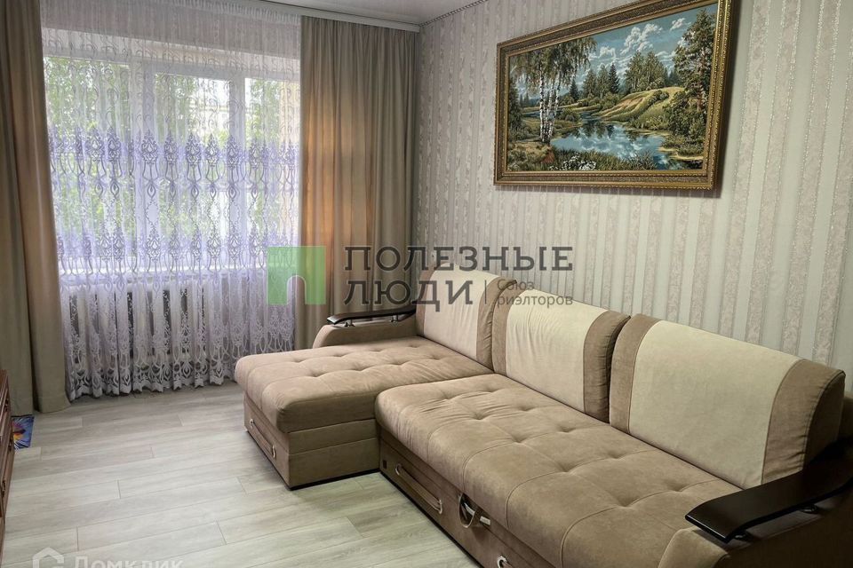 Продаётся 4-комнатная квартира, 74.5 м²