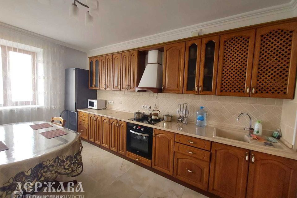 Сдаётся 2-комнатная квартира, 70 м²
