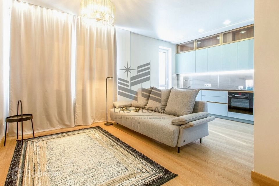 Сдаётся 2-комнатная квартира, 55 м²