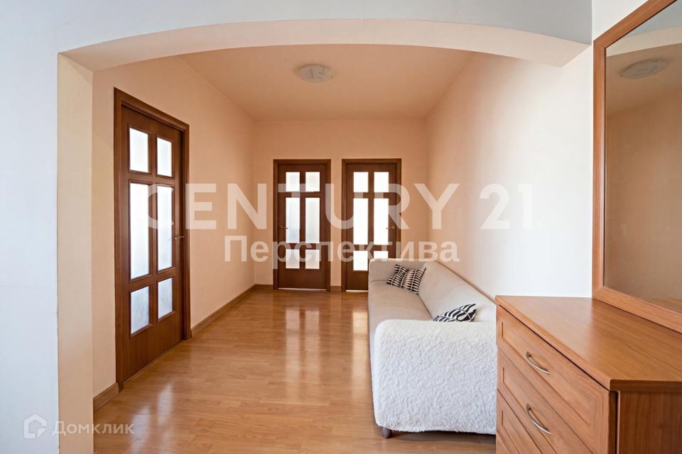Продаётся 4-комнатная квартира, 108 м²