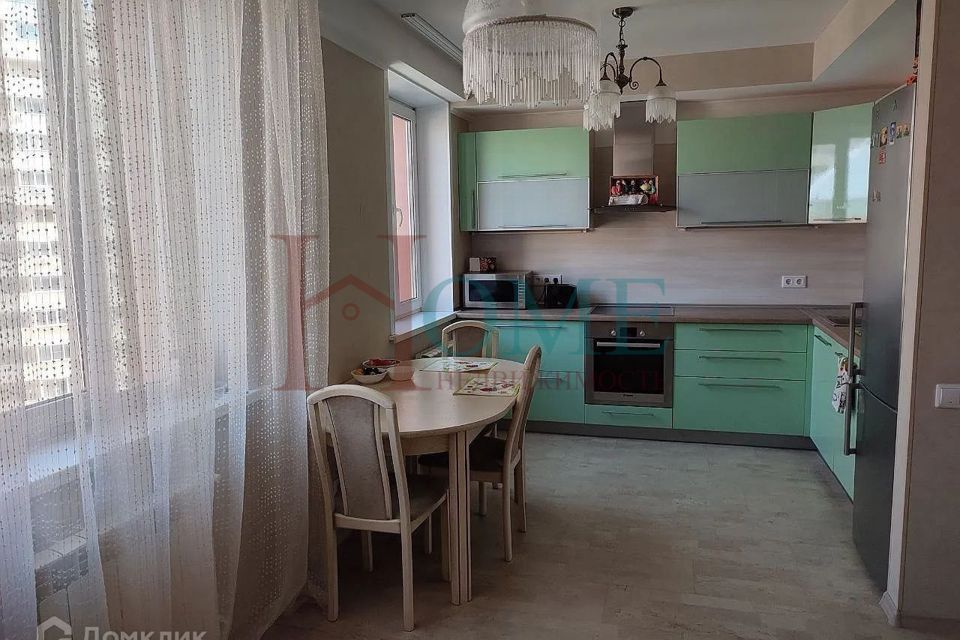 Сдаётся 2-комнатная квартира, 80 м²