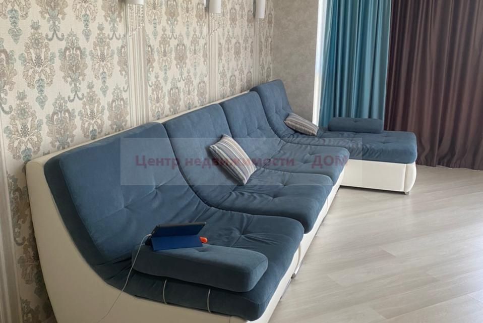 Продаётся 3-комнатная квартира, 107.1 м²