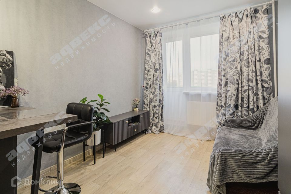 Продаётся комната в 6-комн. квартире, 12.3 м²