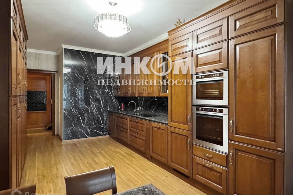 Сдаётся 3-комнатная квартира, 130 м²