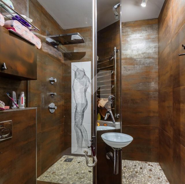 Продаётся 4-комнатная квартира, 141.3 м²
