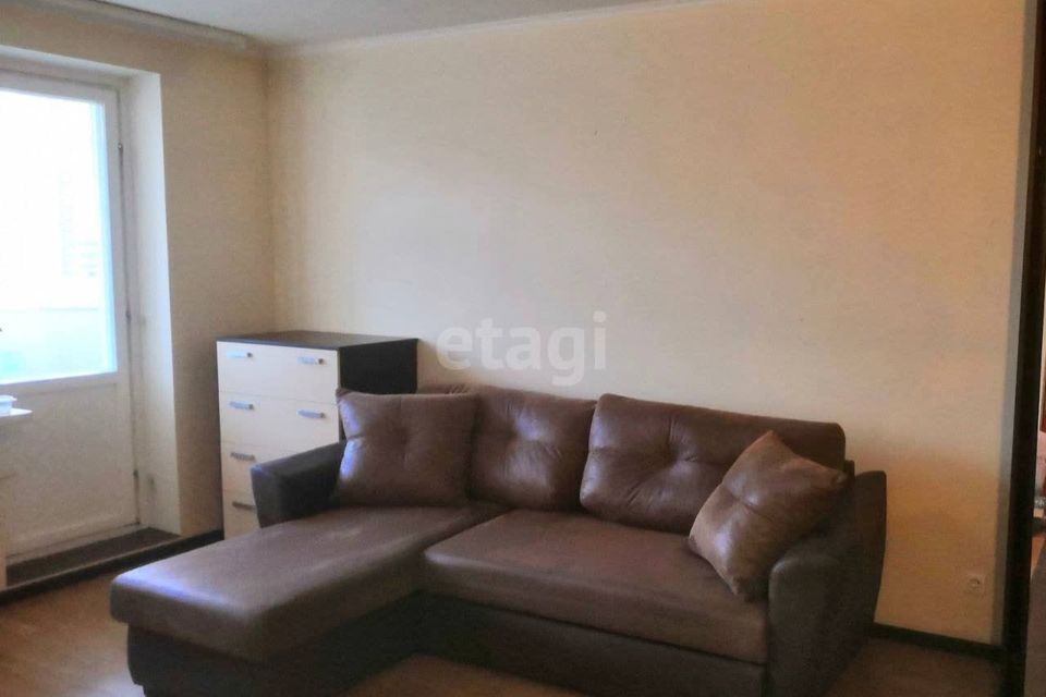 Продаётся 1-комнатная квартира, 42.1 м²