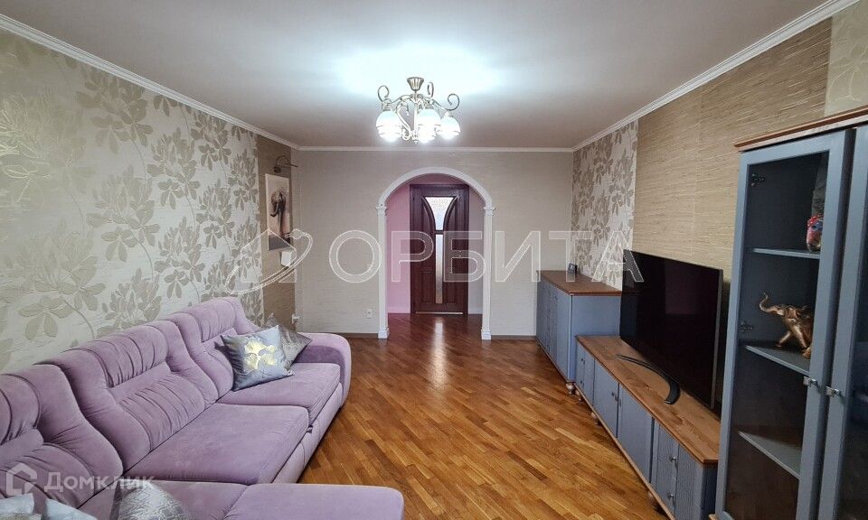 Продаётся 4-комнатная квартира, 111 м²
