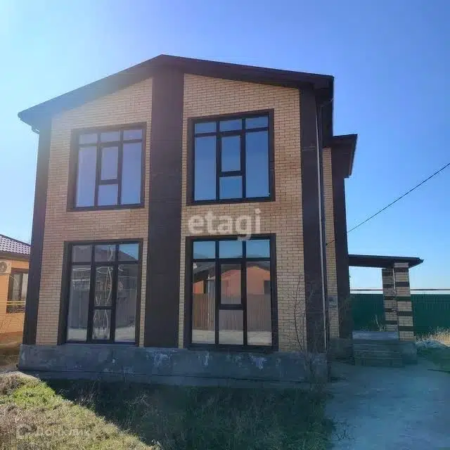 Продаётся 2-этажный дом, 143 м²