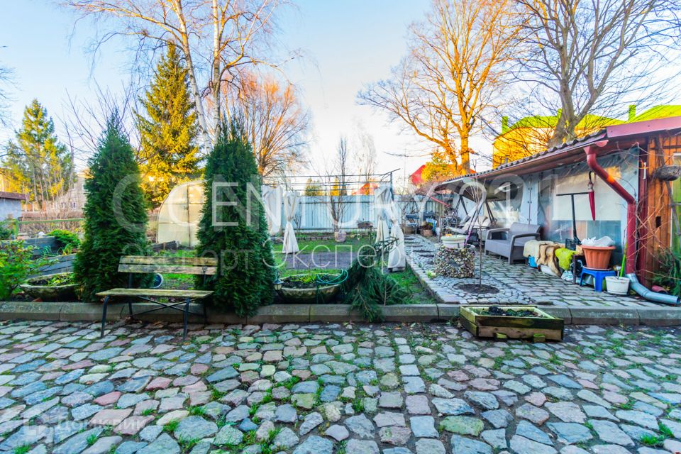 Продаётся 4-комнатная квартира, 111.7 м²