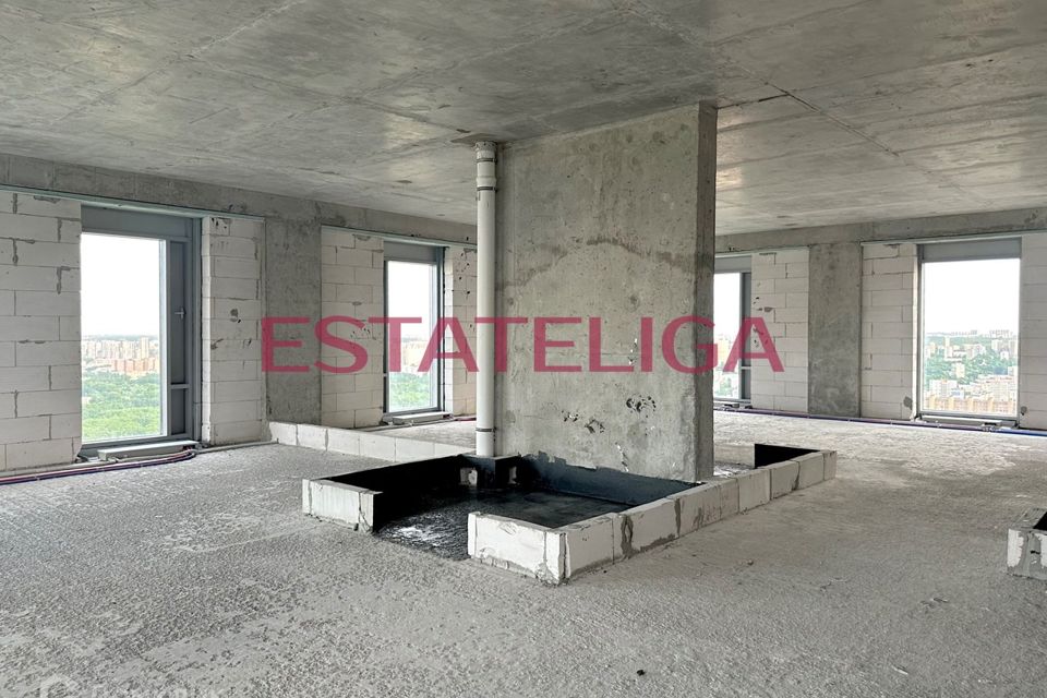 Продаётся 6-комнатная квартира, 152 м²