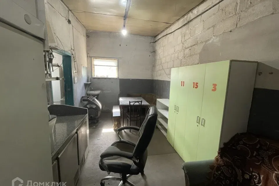 Сдаётся помещение своб. назначения, 241 м²