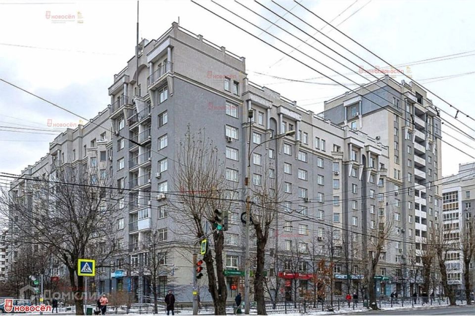 Продаётся 3-комнатная квартира, 107.8 м²