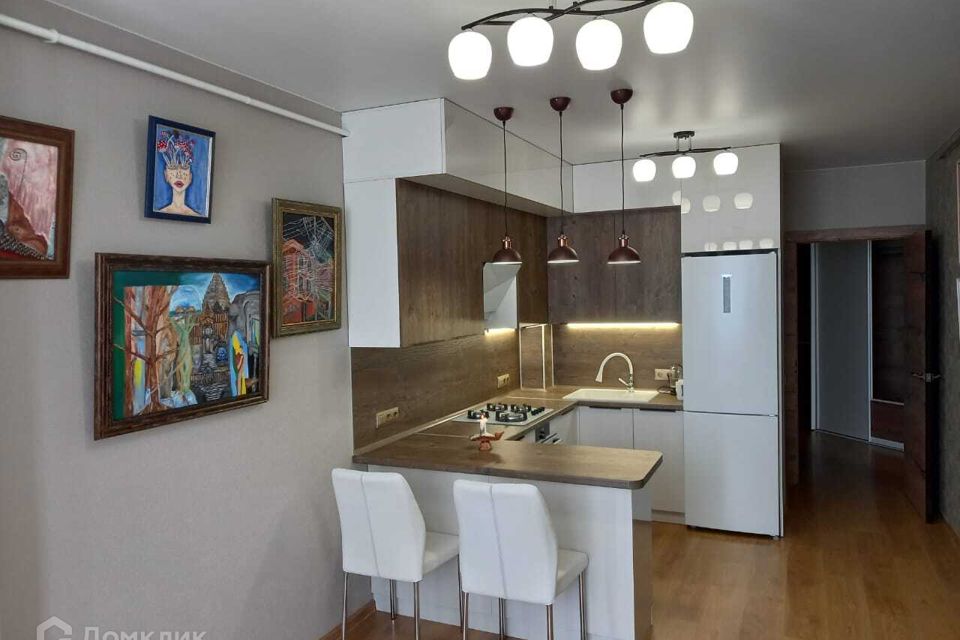 Продаётся 1-комнатная квартира, 73 м²