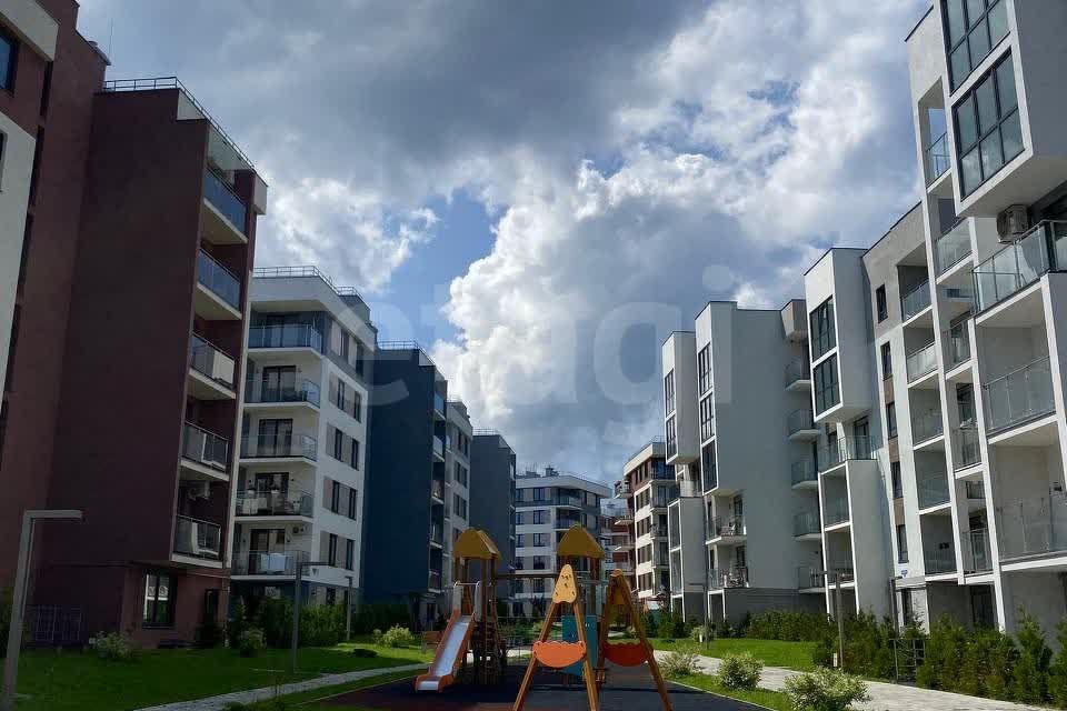 Продаётся 1-комнатная квартира, 56 м²