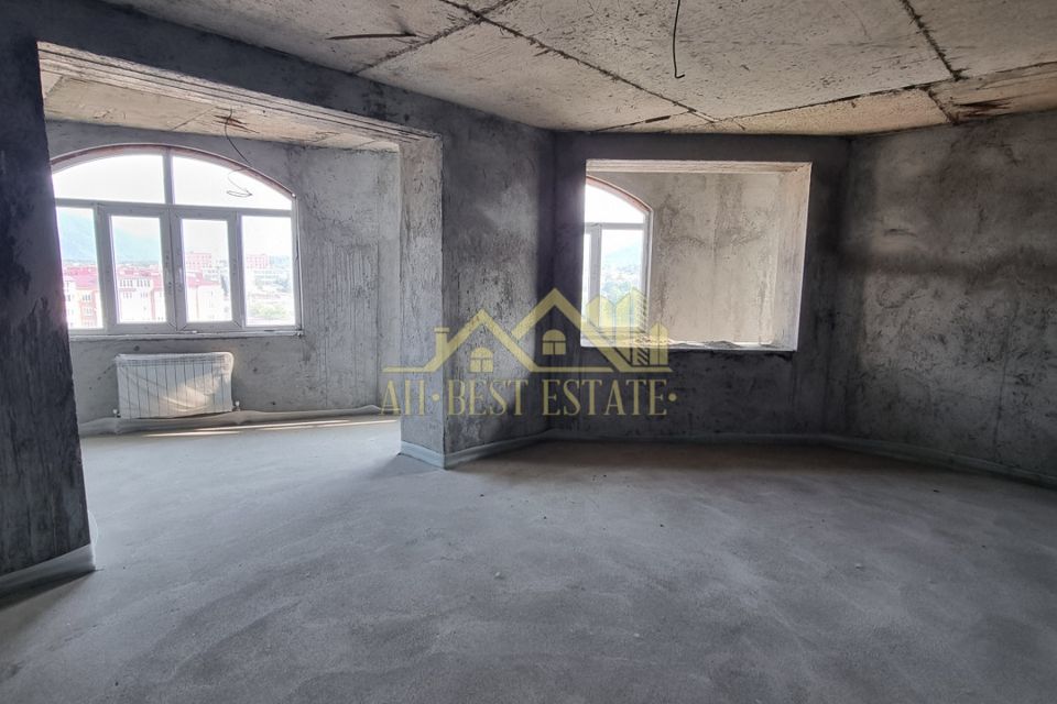 Продаётся 2-комнатная квартира, 93 м²
