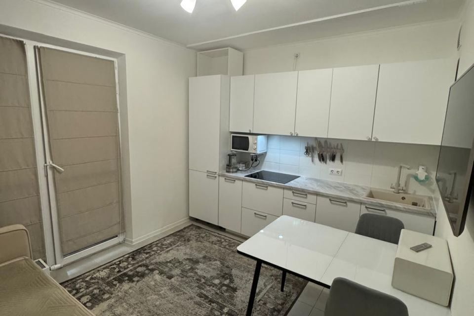 Продаётся 1-комнатная квартира, 43 м²