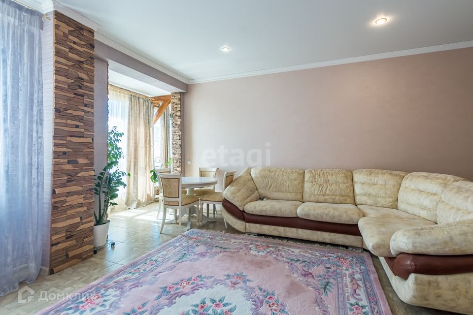 Продаётся 2-комнатная квартира, 69 м²