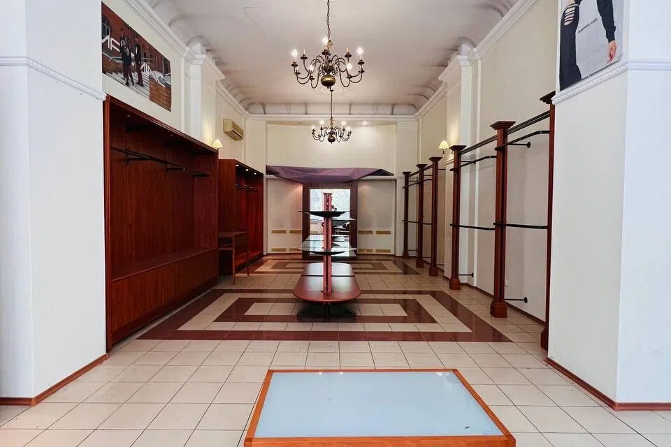 Сдаётся помещение своб. назначения, 204 м²