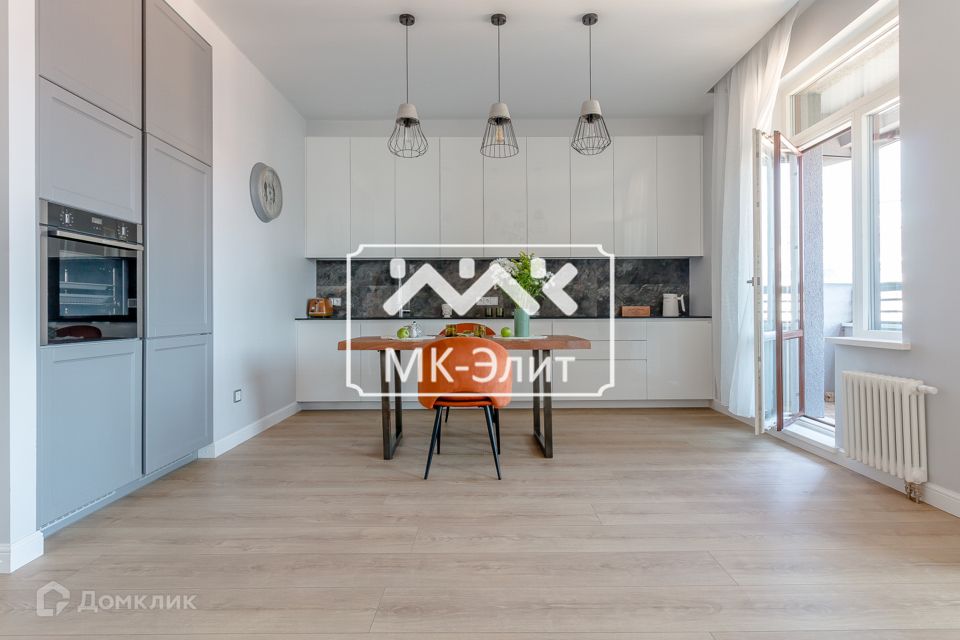 Продаётся 3-комнатная квартира, 104.8 м²