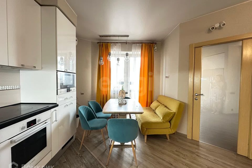 Продаётся 2-комнатная квартира, 71.8 м²