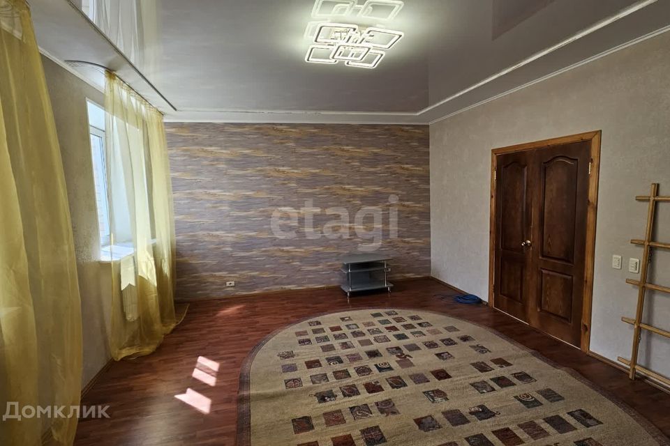 Продаётся 2-комнатная квартира, 69.8 м²